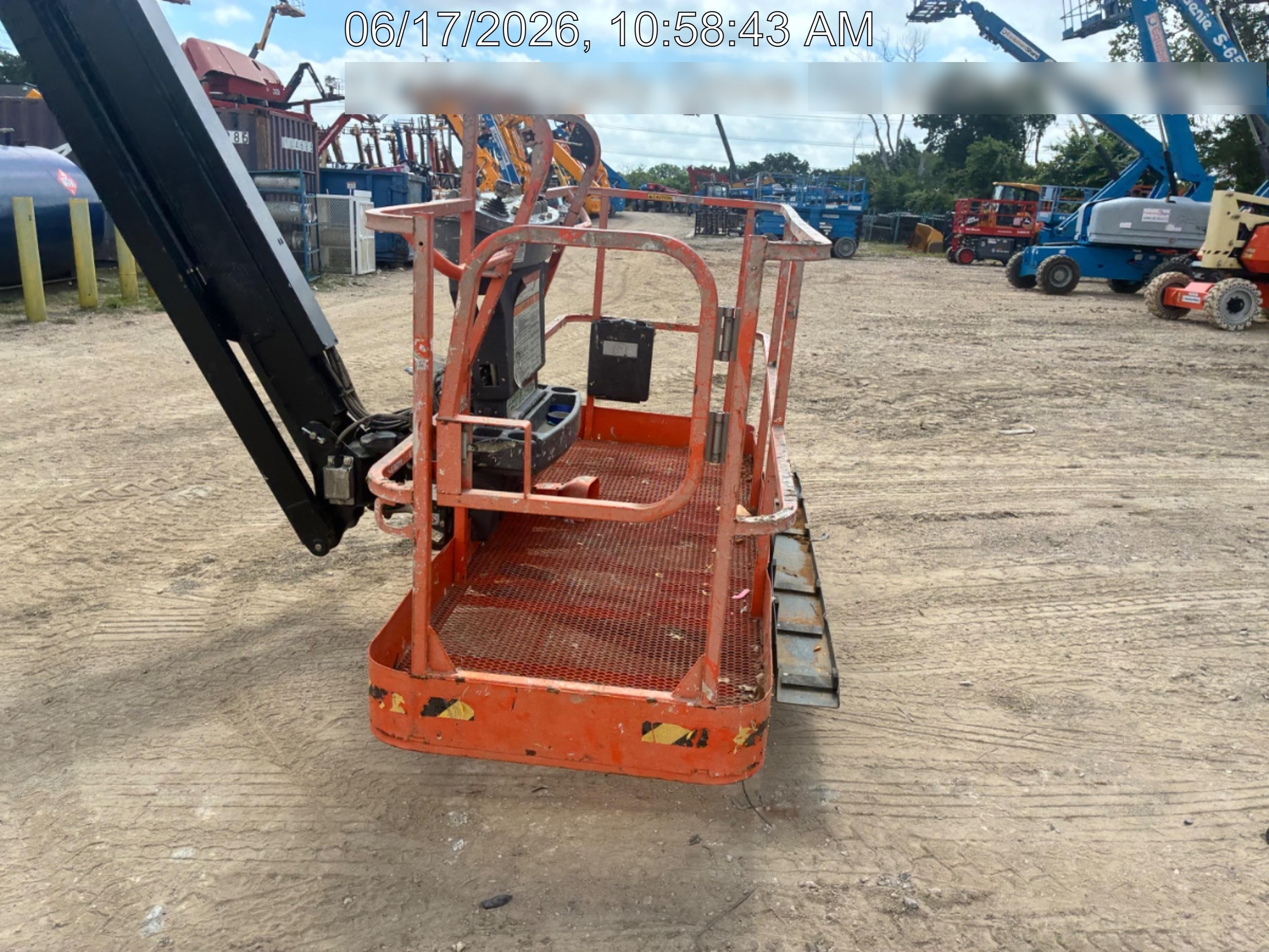 2023 JLG 860SJ