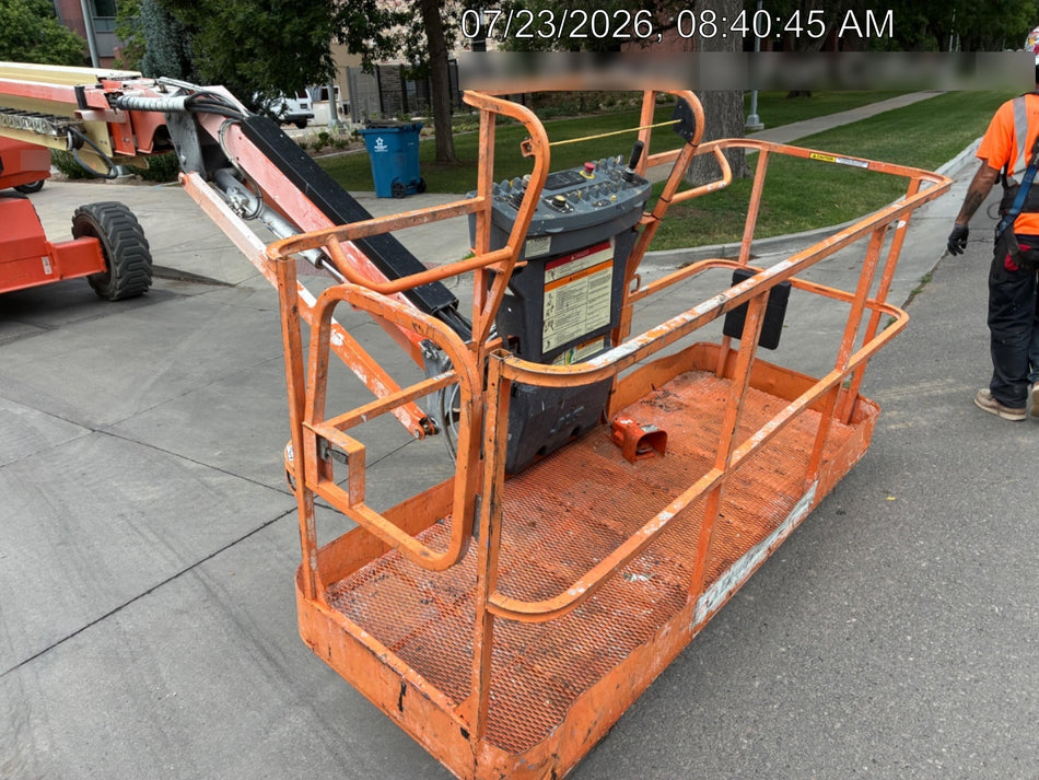 2022 JLG 660SJ
