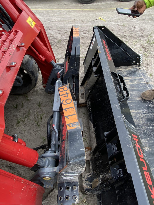 2020 BOBCAT 48" Pallet Forks - Bobcat