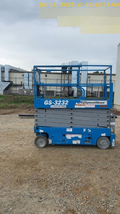 2020 Genie GS-3232 Standard, Folding half height swing gate