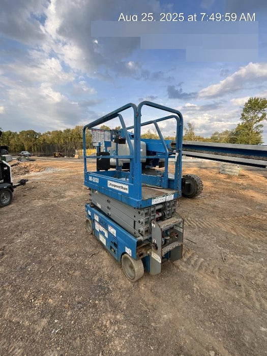 2019 Genie GS-1930 Fixed rails with chain Entry