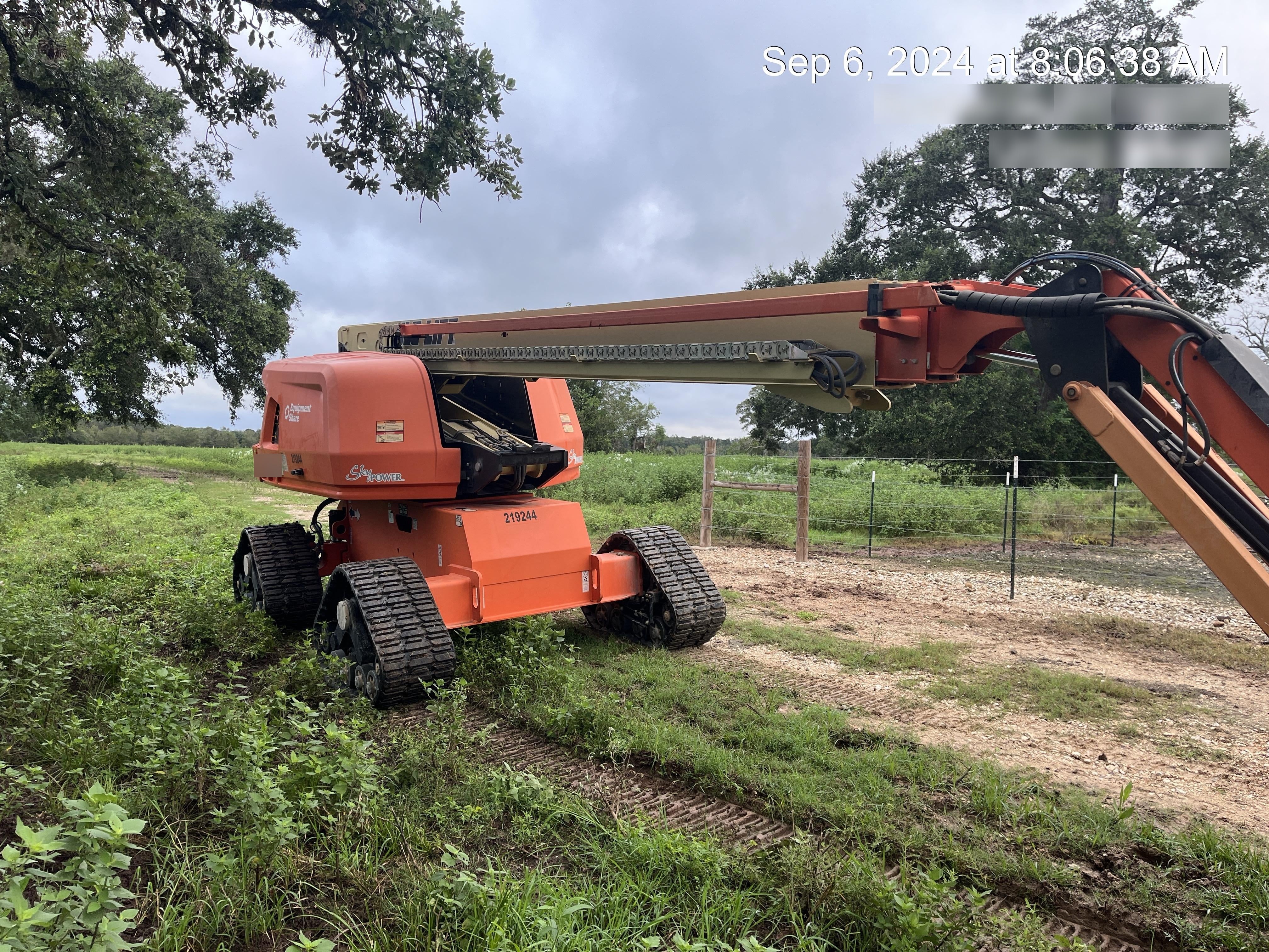 2022 JLG 660SJ Quad Track