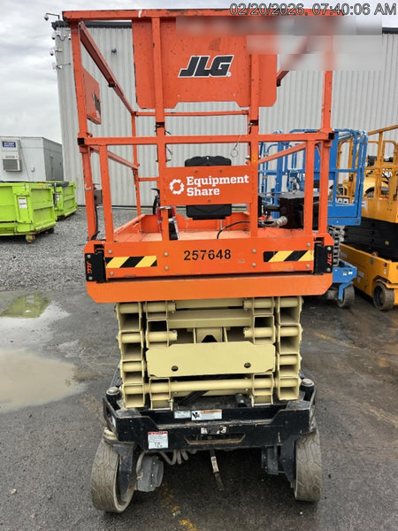 2022 JLG ES3246
