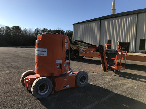2019 JLG E300AJP