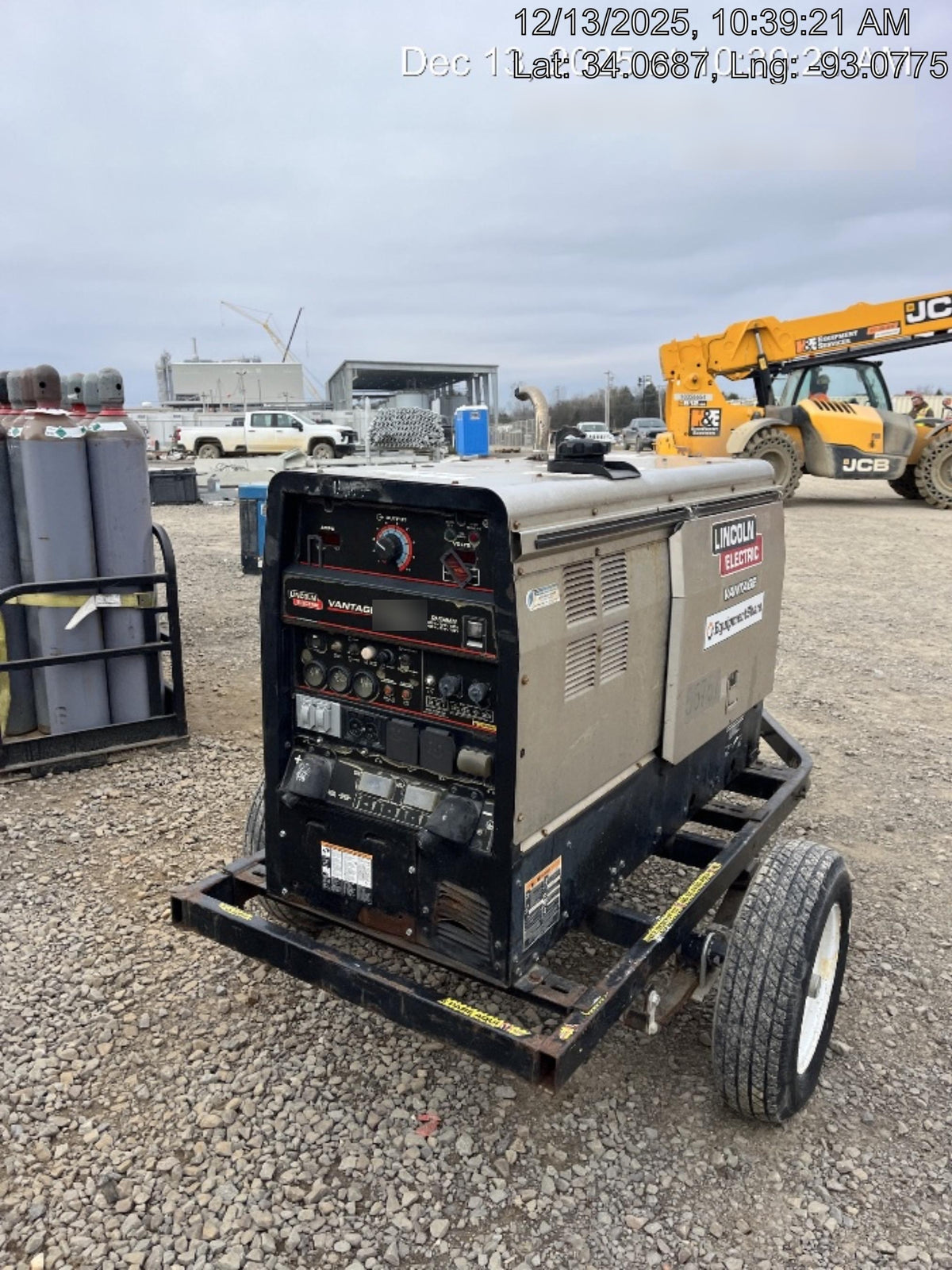 2019 Lincoln Electric Vantage 322 Welder Ready-Pak 3, Two wheel trailer, Fender and Light kit, Cable Rack