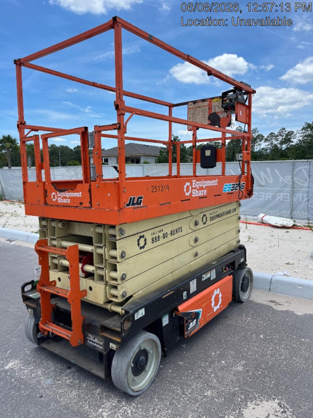 2022 JLG ES3246