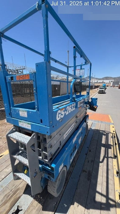 2020 Genie GS-2632 Solid NM Tires, Folding Rails with Half-Height Swing Gate, Beacon