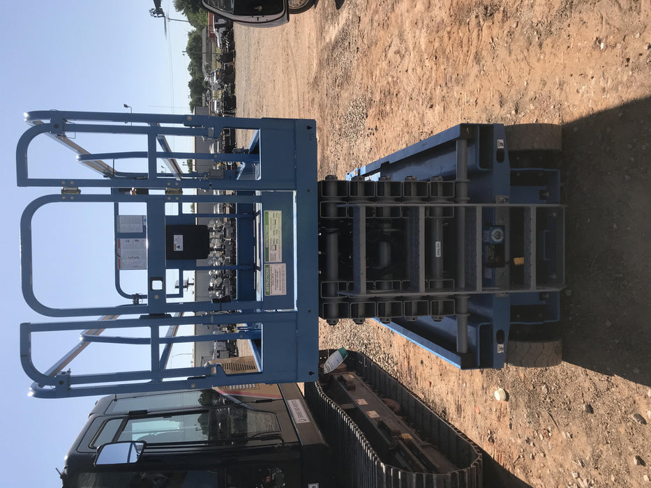 2019 Genie GS-4047 Folding rails with half height swing gate