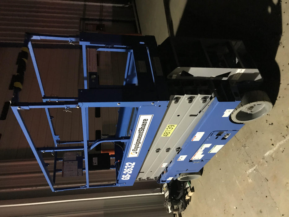 2019 Genie GS-2632 Folding rails with half height swing gate