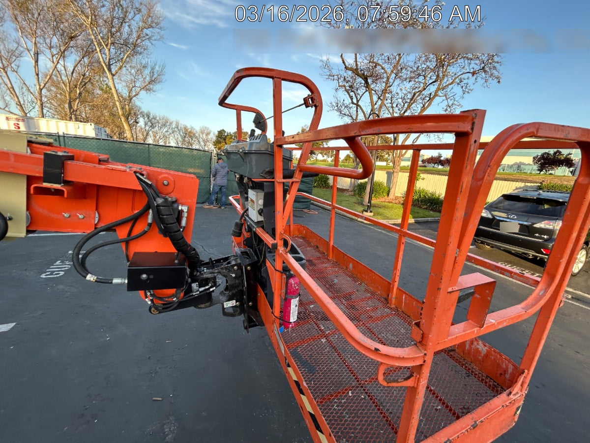 2022 JLG 600S
