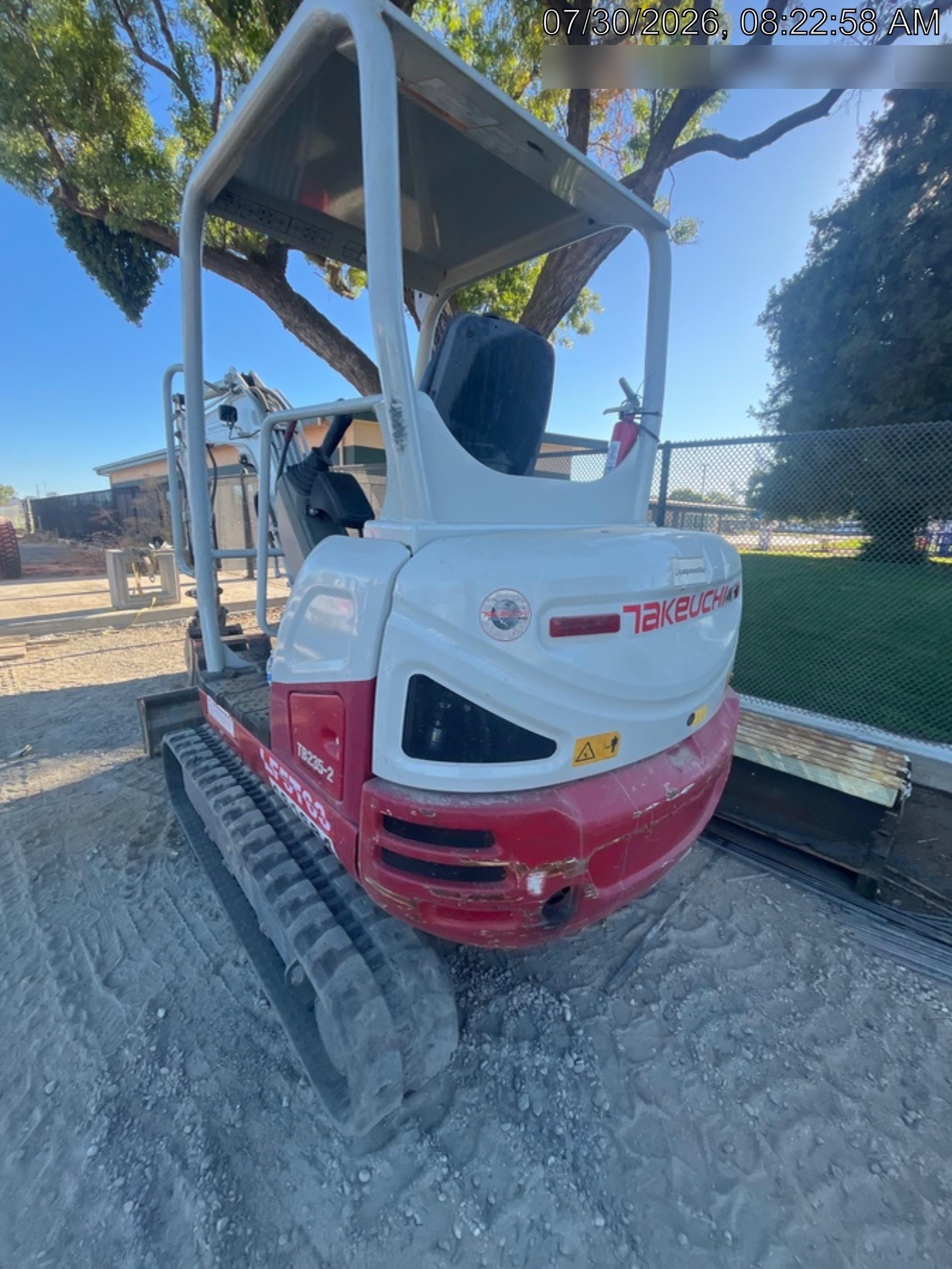 2021 TAKEUCHI TB235-2R