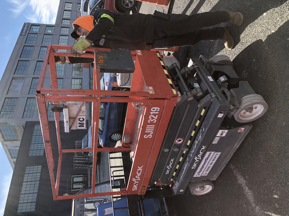 2016 Skyjack SJIII-3219 Standard Rental Specs