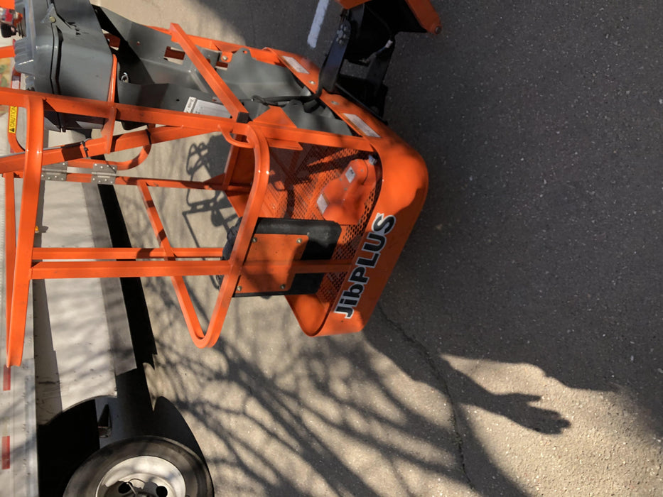 2020 JLG E300AJP