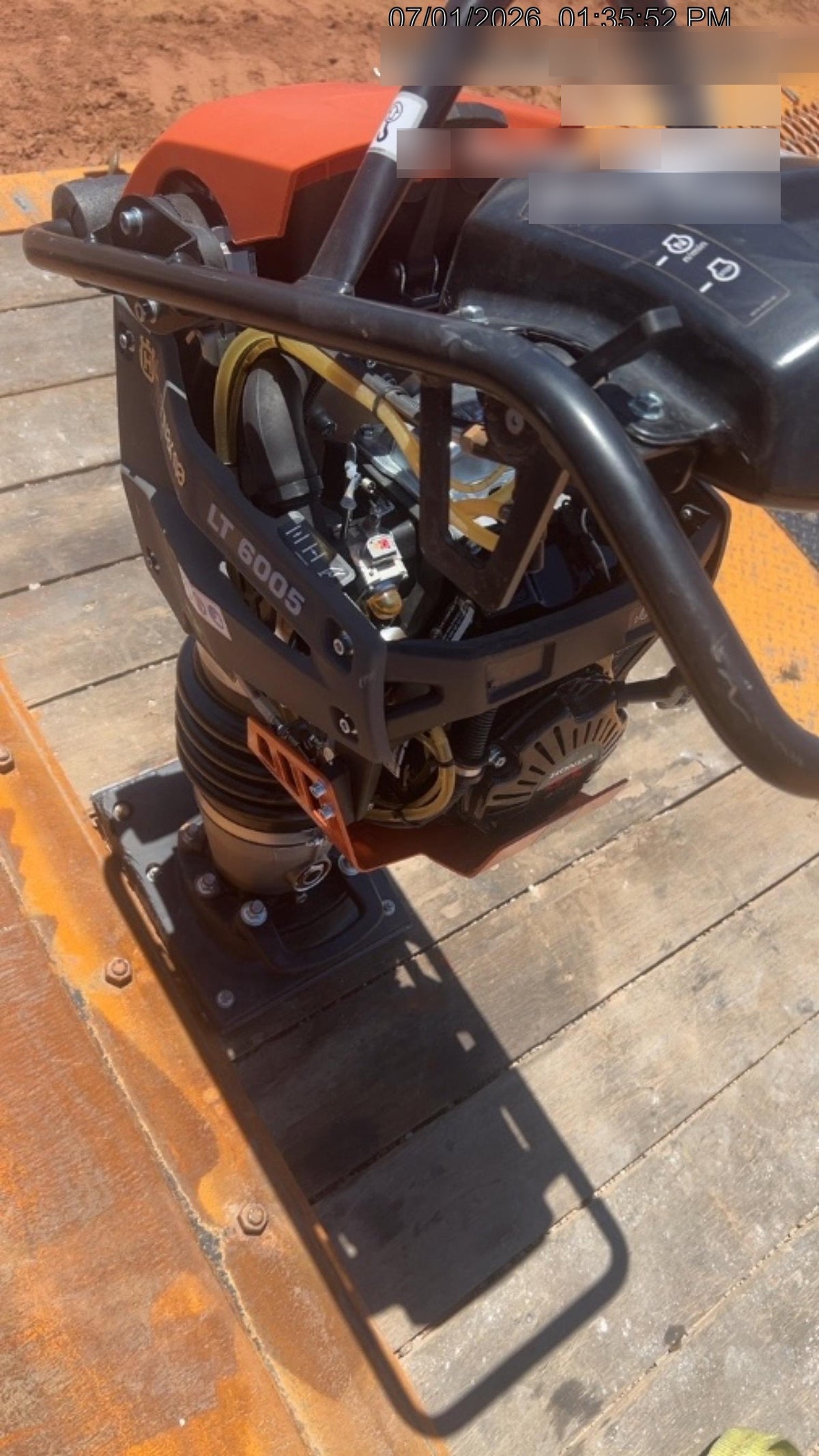 2025 HUSQVARNA LT6005