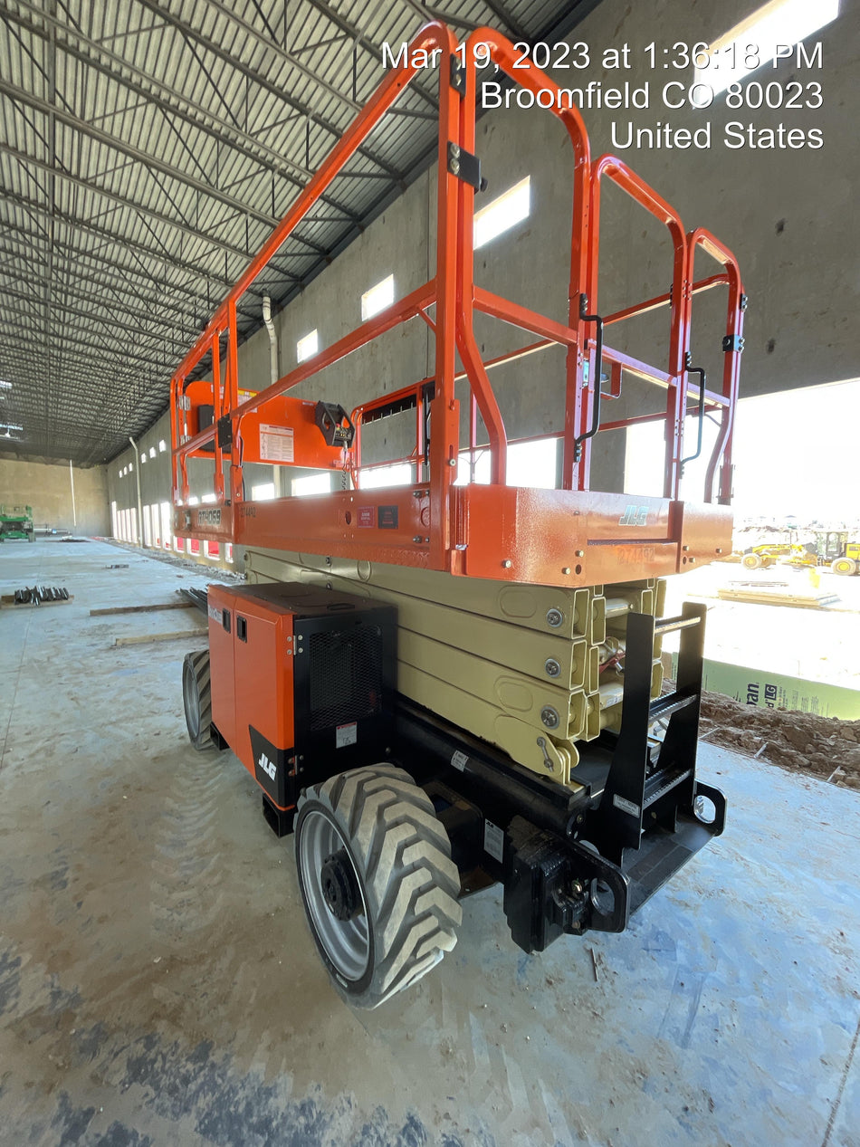 2022 JLG RT4069
