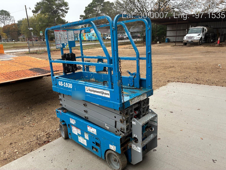 2019 Genie GS-1930 Fixed rails with chain Entry