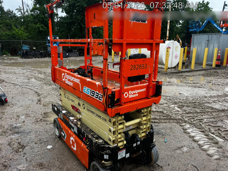 2022 JLG ES1932