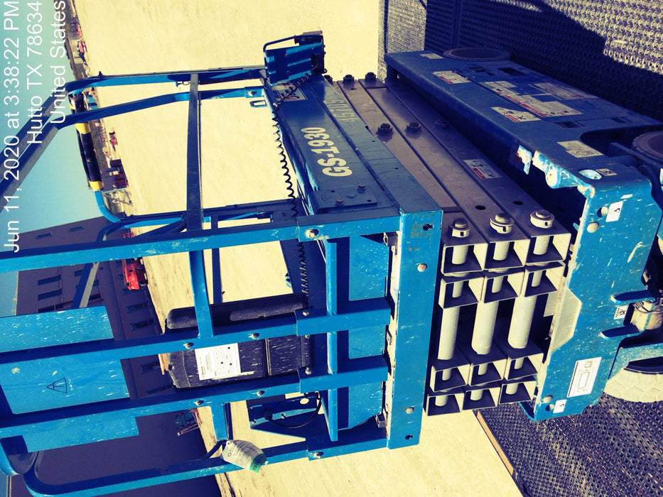 2019 Genie GS-1930 Fixed rails with chain Entry