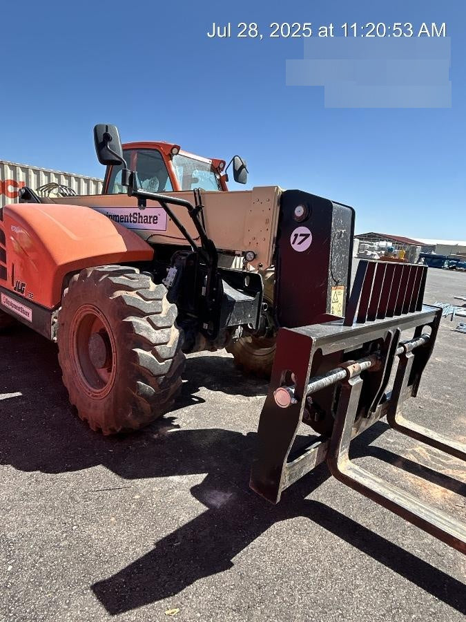 2022 JLG 1732