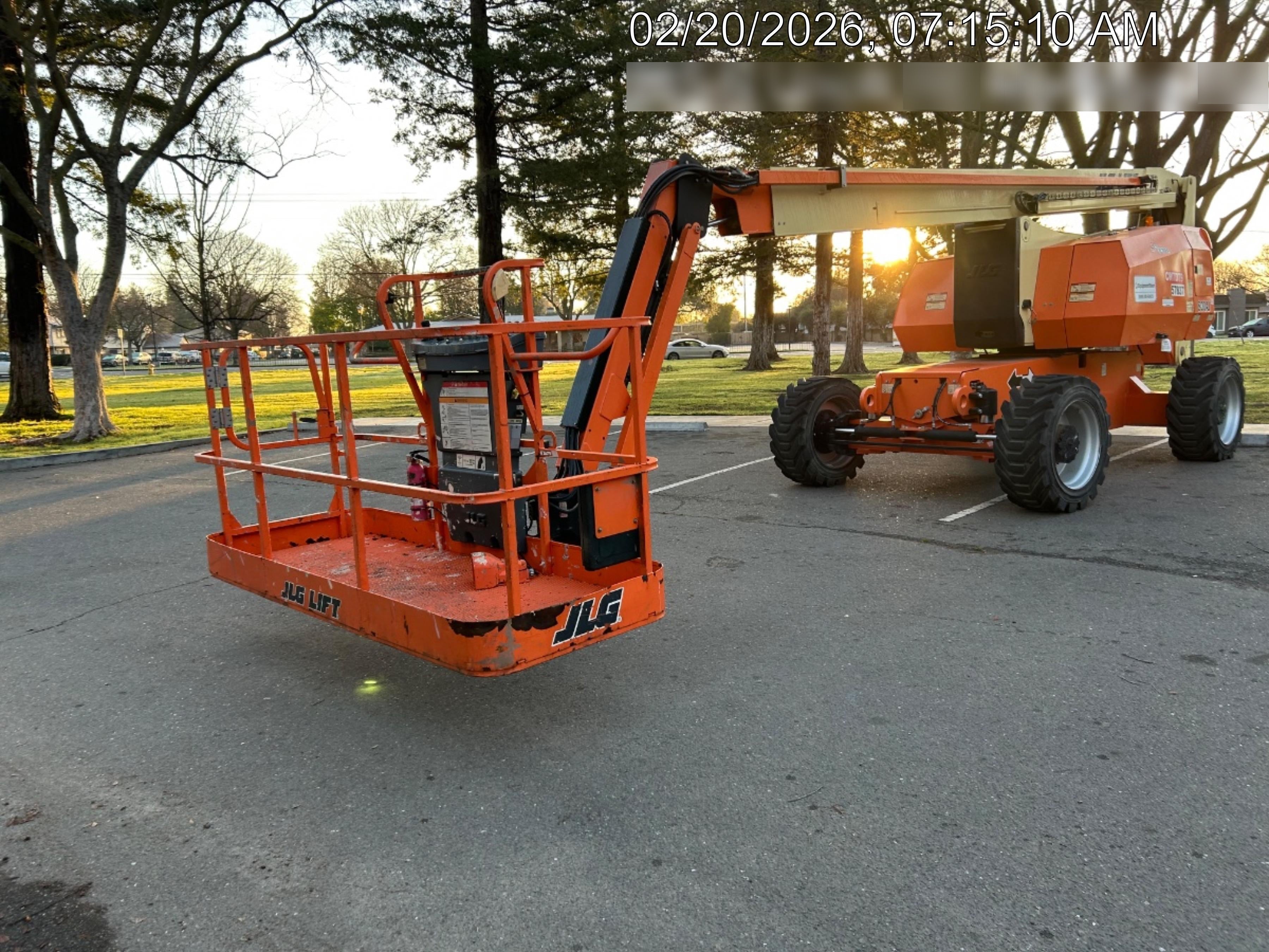 2020 JLG 800AJ