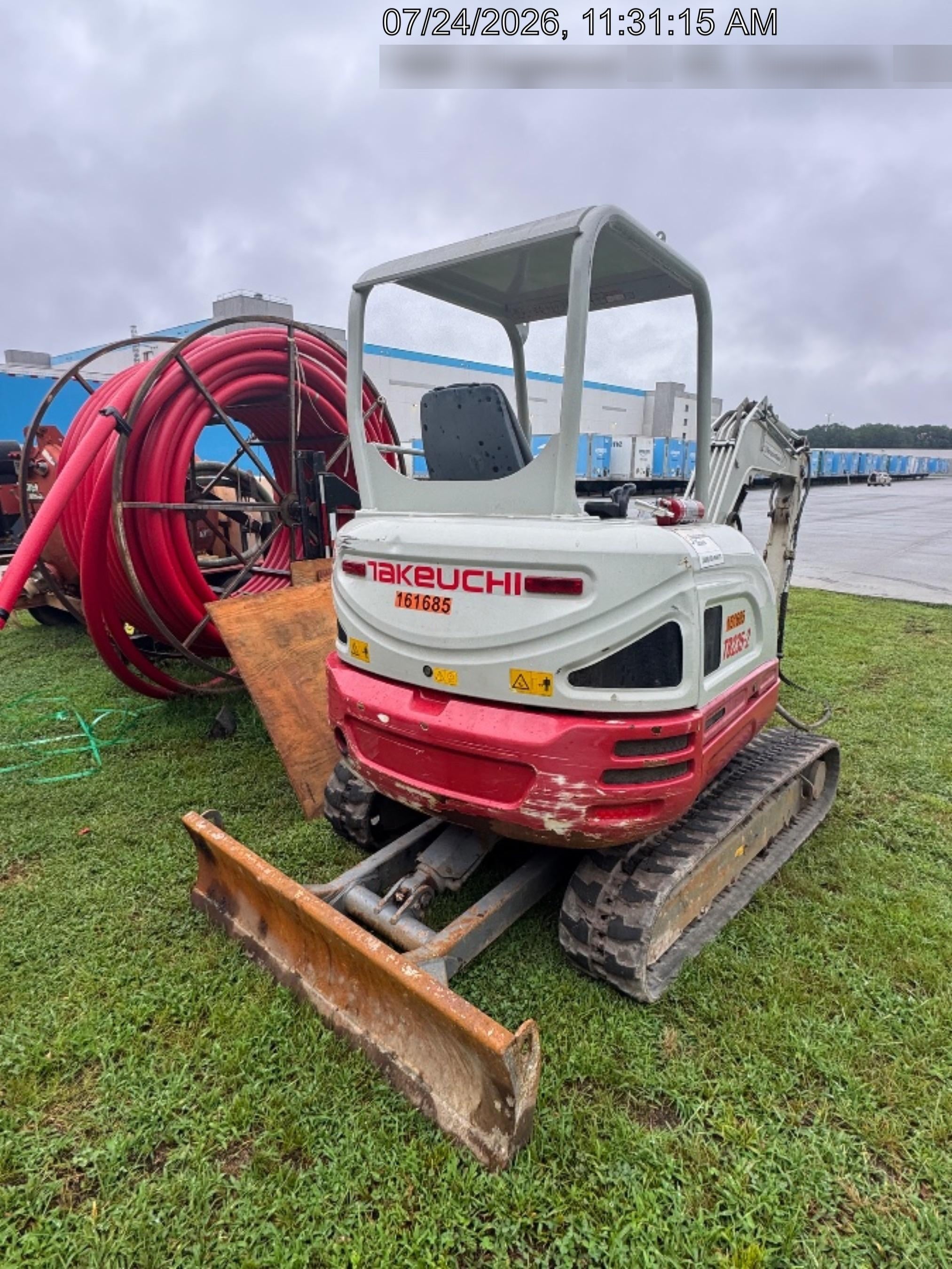 2021 TAKEUCHI TB235-2R