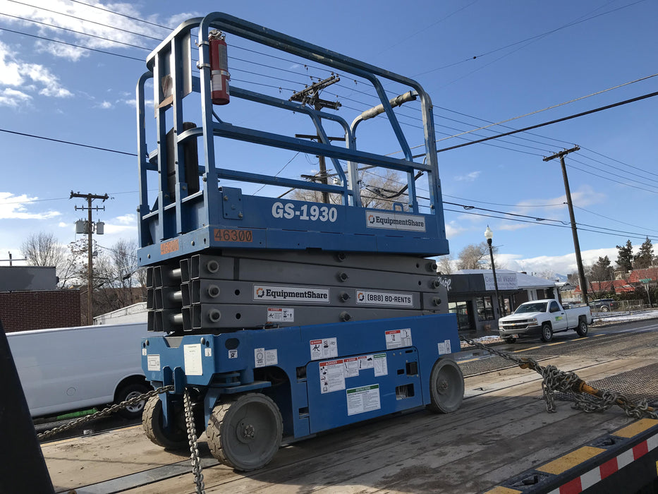 2019 Genie GS-1930 Fixed rails with chain Entry