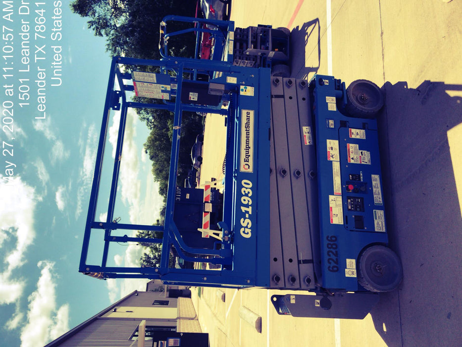 2020 Genie GS-1930 Solid Non Marking Tires, Beacon, Folding rails with half height swing gate