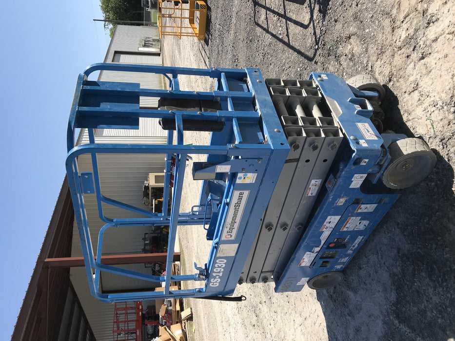 2019 Genie GS-1930 Fixed Rails with Chain Entry