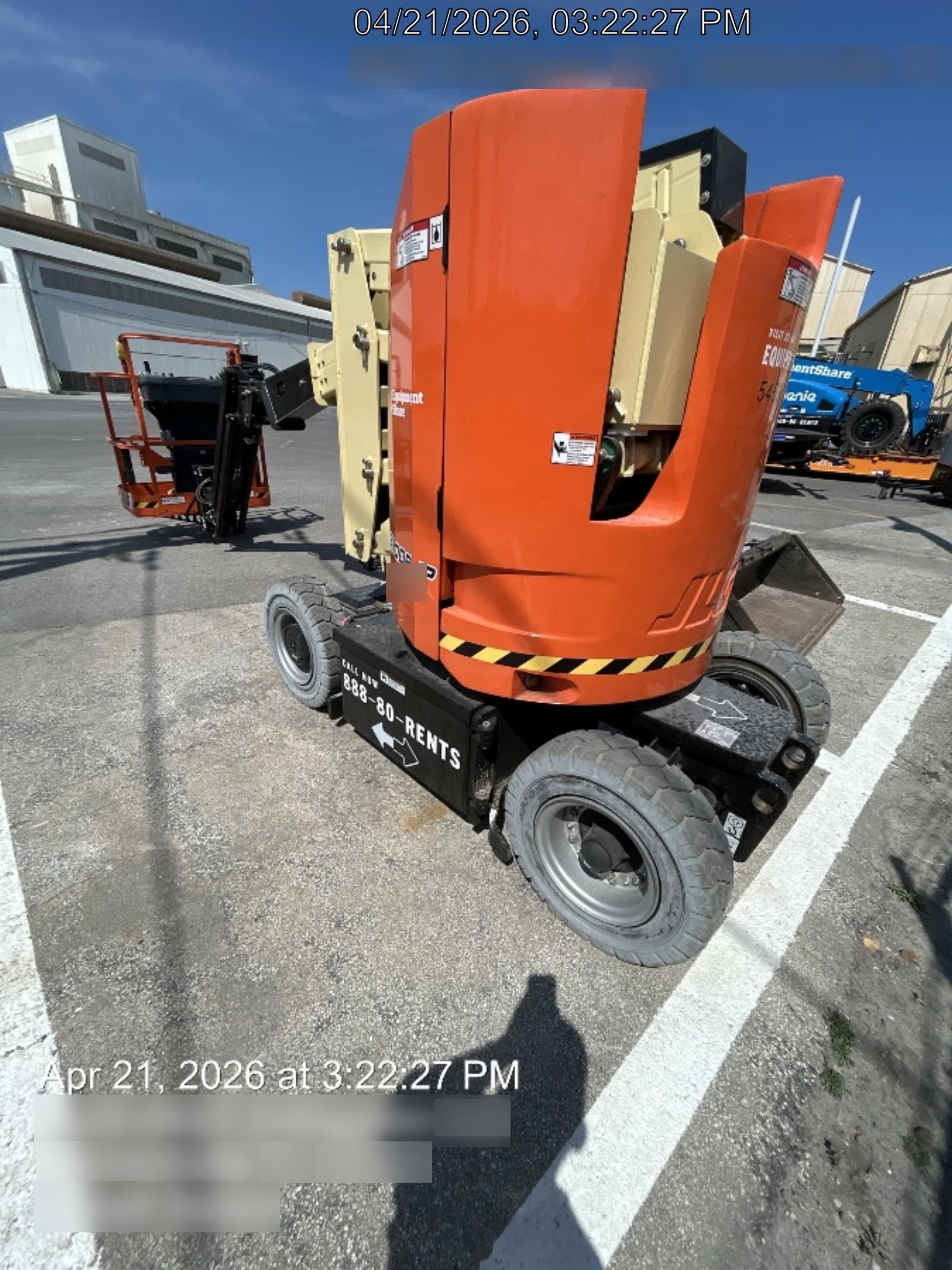2025 JLG E300AJP
