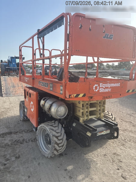 2022 JLG RT2669