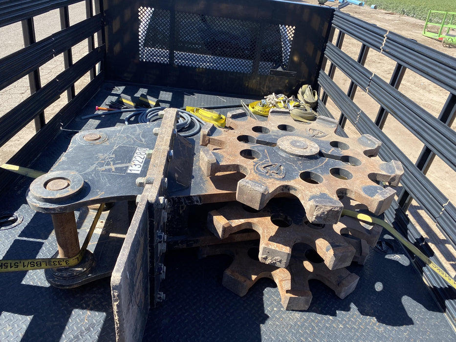 2020 PALADIN 274704K32