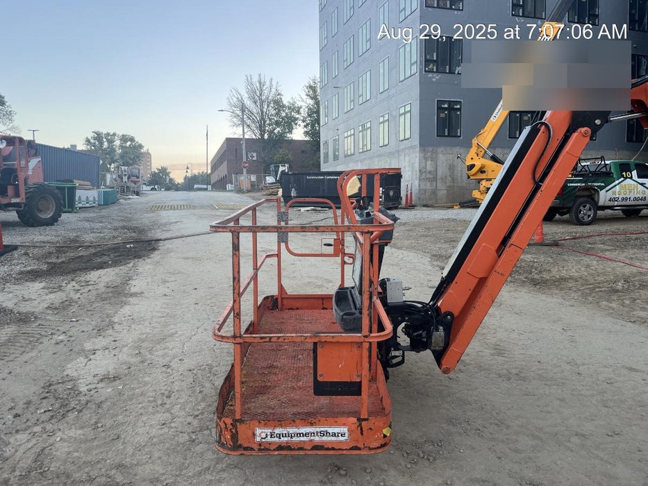 2020 JLG 860SJ