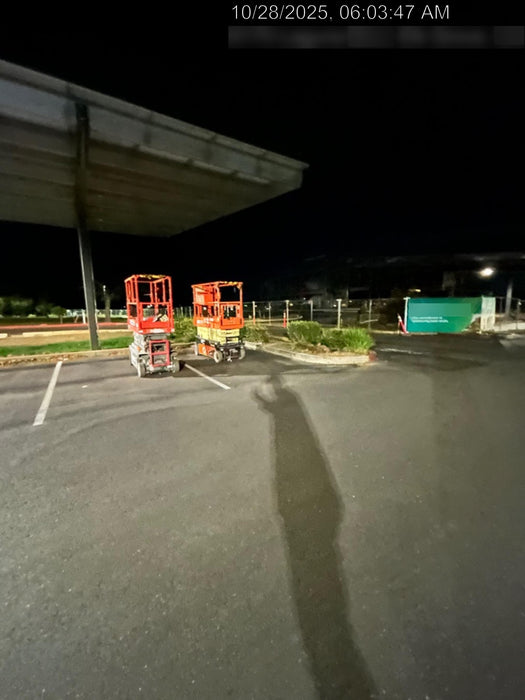 2020 Skyjack SJIII-3219 Solid NM Tires, Half height spring hinged entry gate, Dual Beacons, 800W Inverter