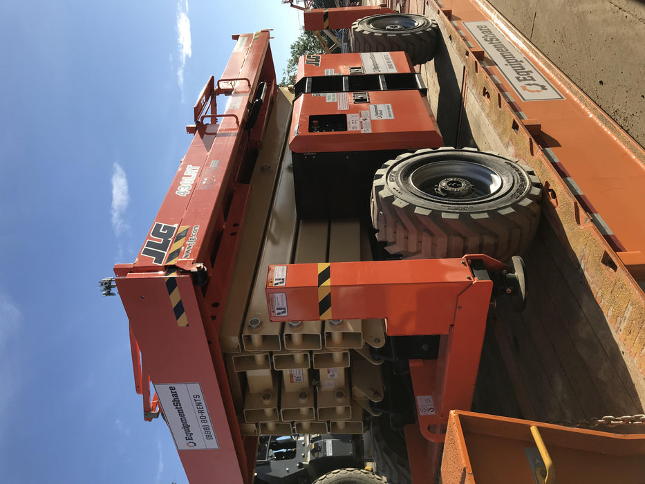 2020 JLG 430LRT