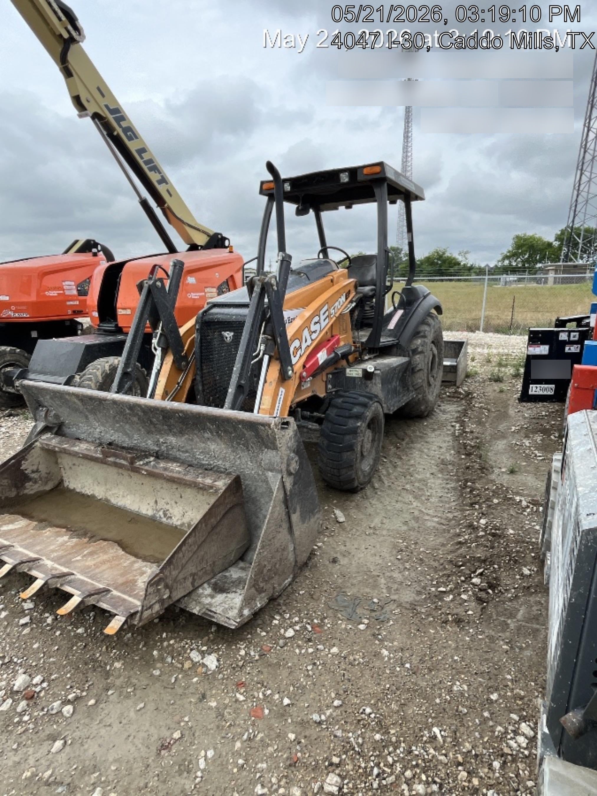 2023 CASE 570N EP