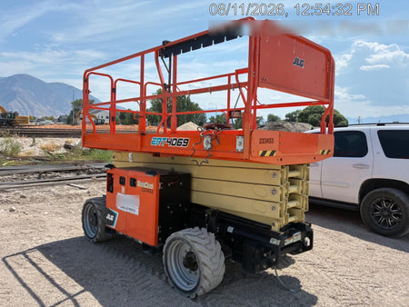 2022 JLG ERT4069