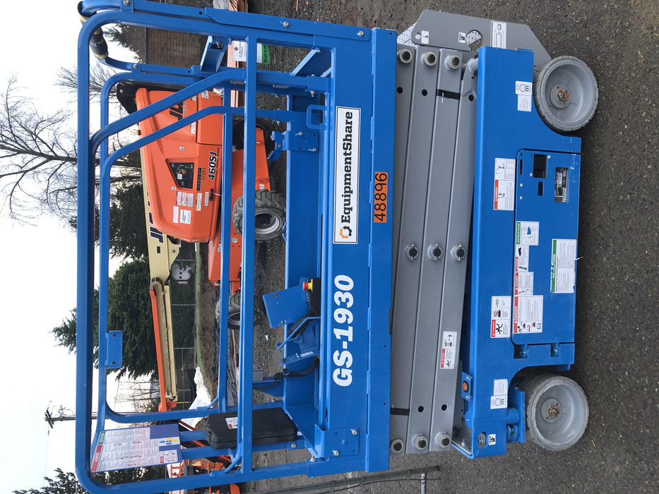 2019 Genie GS-1930 Half Height Swing Gate, 800W Inverter