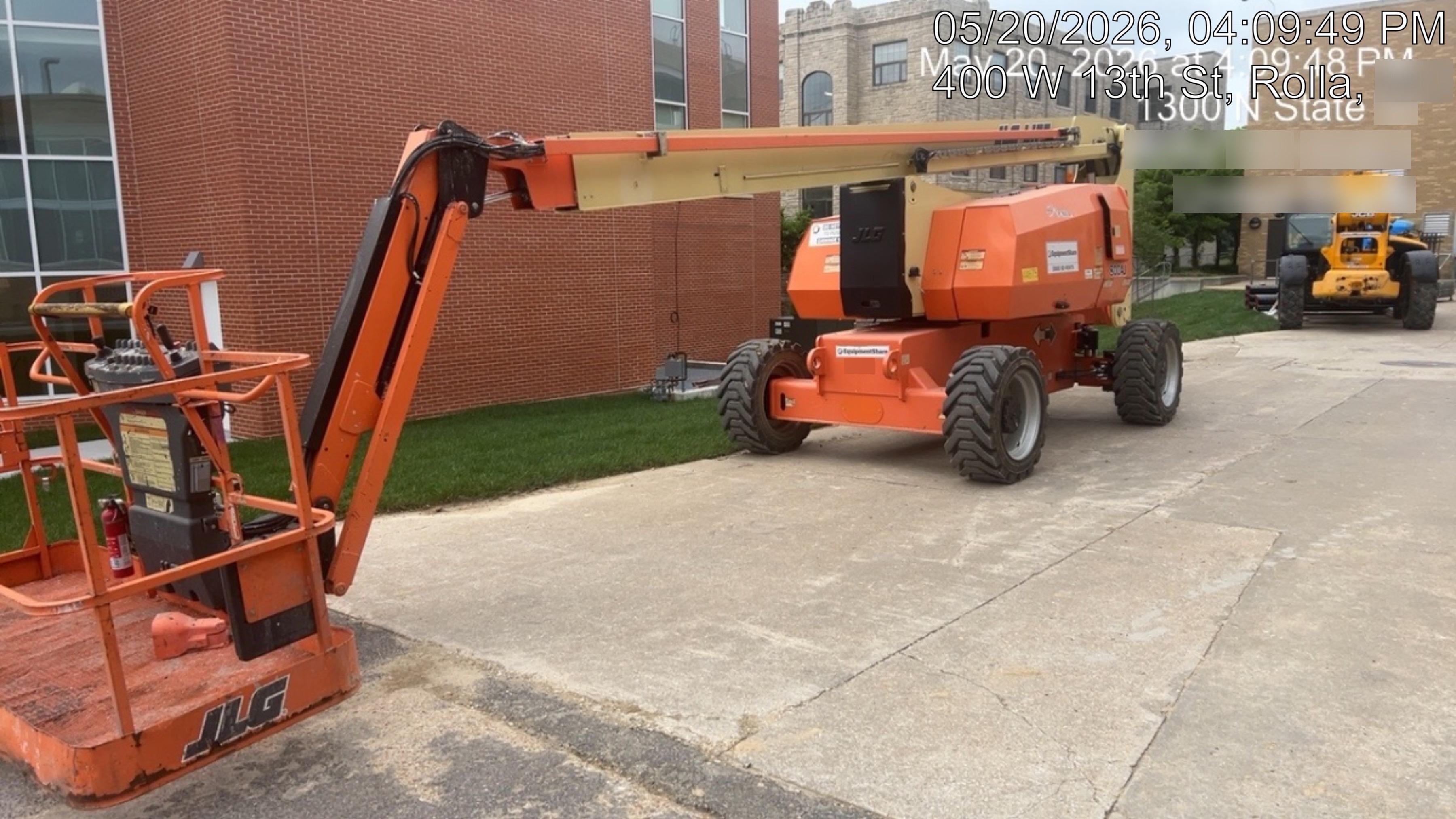 2019 JLG 800AJ