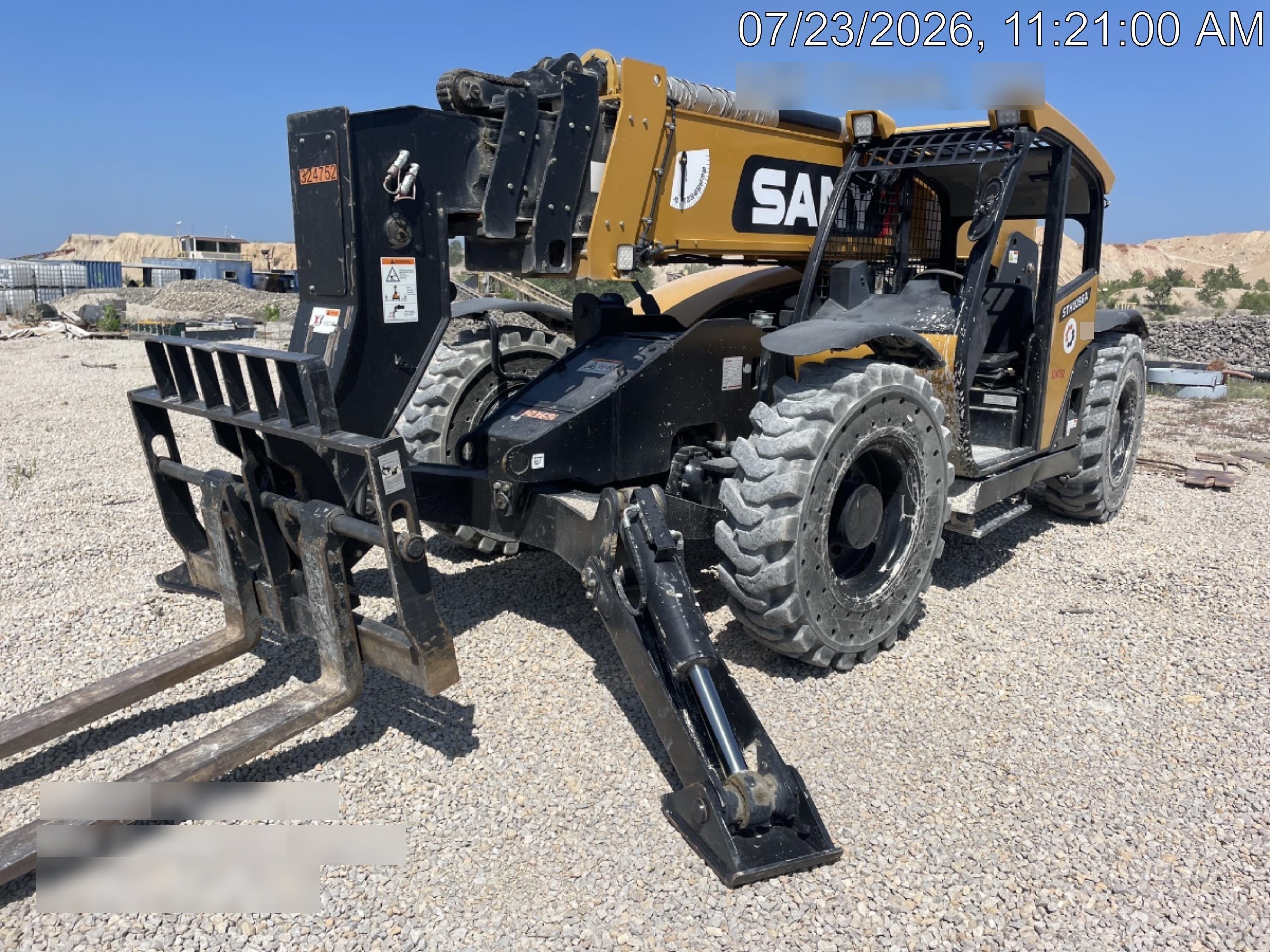 2023 SANY STH1056