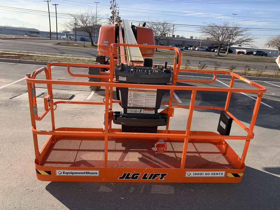 2020 JLG 600S