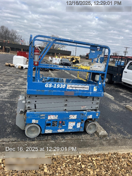 2019 Genie GS-1930 Fixed Rails with Chain Entry