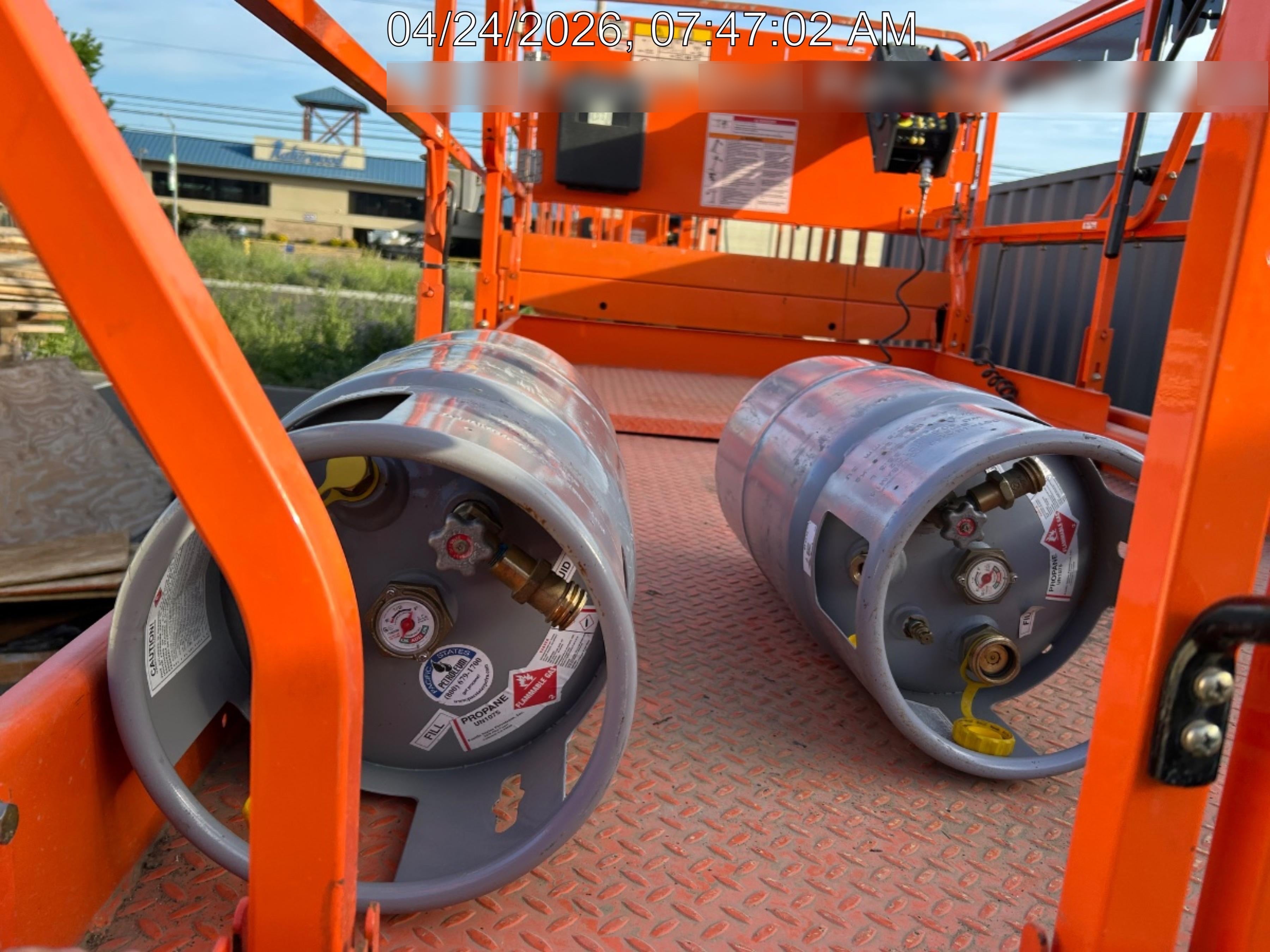 2024 JLG RT4069