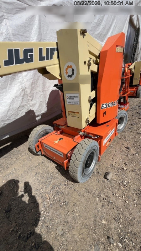 2019 JLG E300AJP