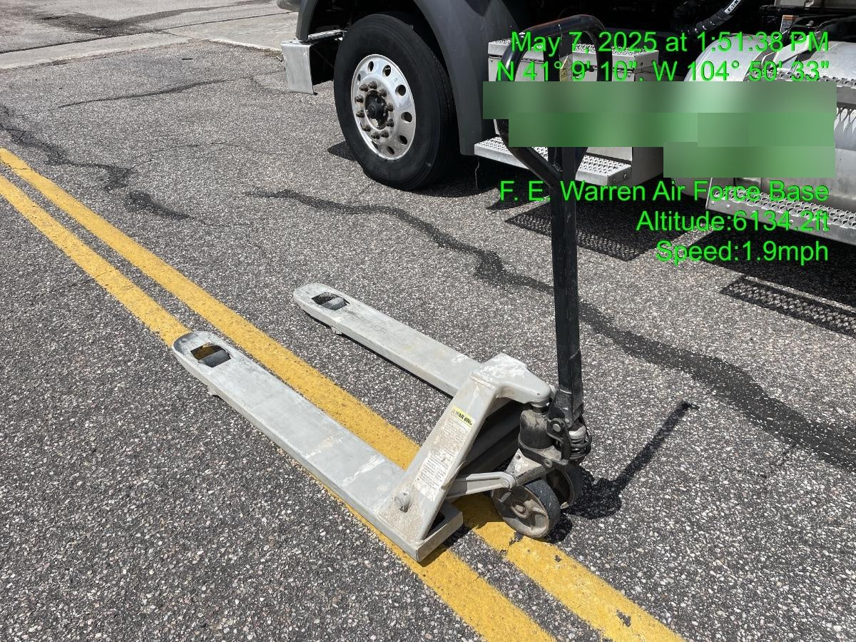 2023 STRONGWAY 4400 lb Pallet Jack