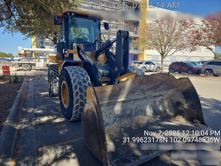 2019 JOHN DEERE 524L