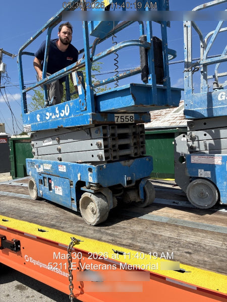 2017 Genie GS-1930 Genie GS-1930 Lift w/Fixed Rail and Chain Entry