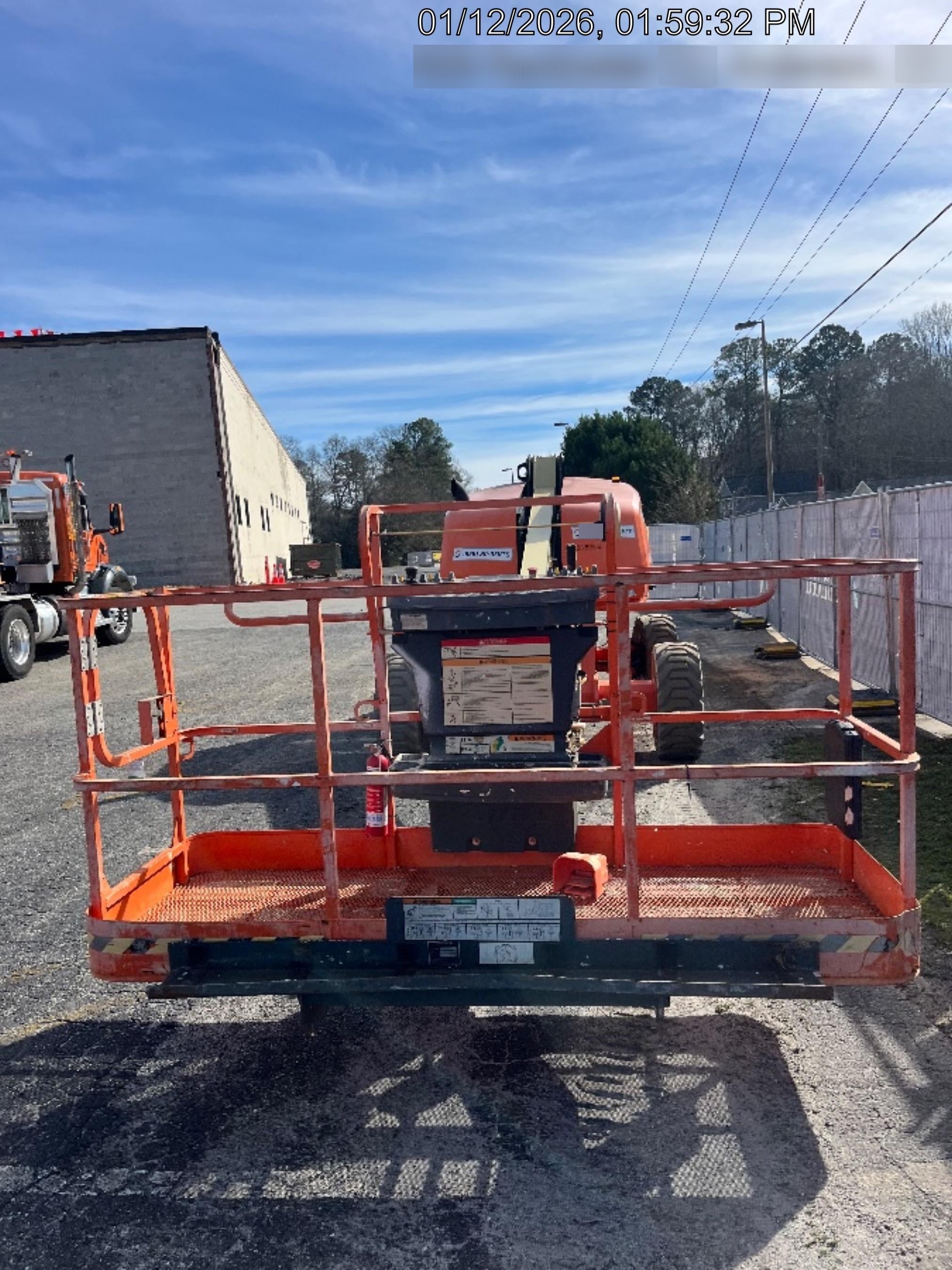 2022 JLG 400S