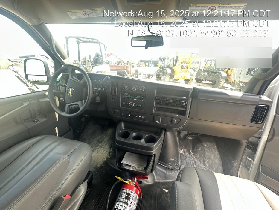 2025 CHEVROLET Express Van - Rental