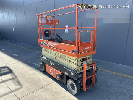 2022 JLG ES2632