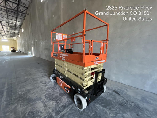 2025 JLG ES3246